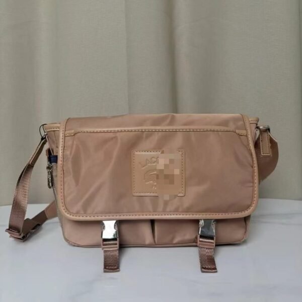 Lacoste bag pdd29 size 33-9-22cm