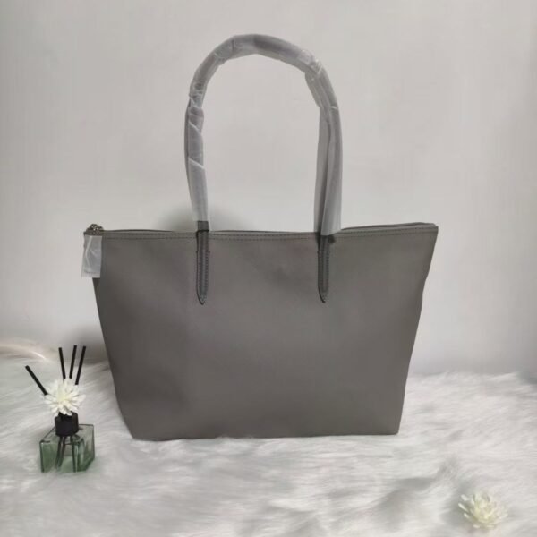 Lacoste bag pdd41 size 47-28-13cm