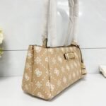 Guess bag VG788570 24-4-13.5cm