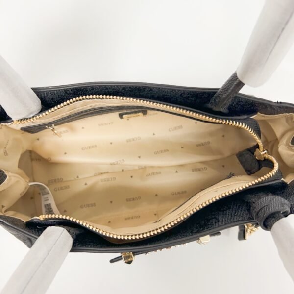 Guess bag VG788570 24-4-13.5cm
