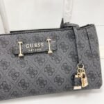 Guess bag VG788570 24-4-13.5cm