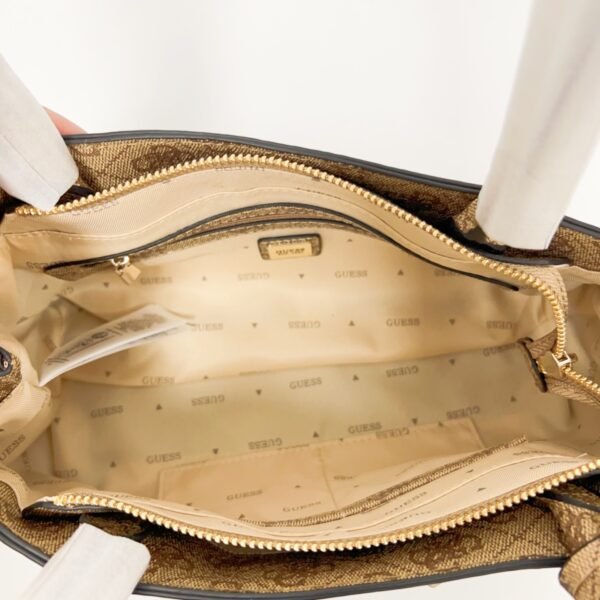 Guess bag VG788570 24-4-13.5cm