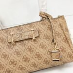 Guess bag VG788570 24-4-13.5cm