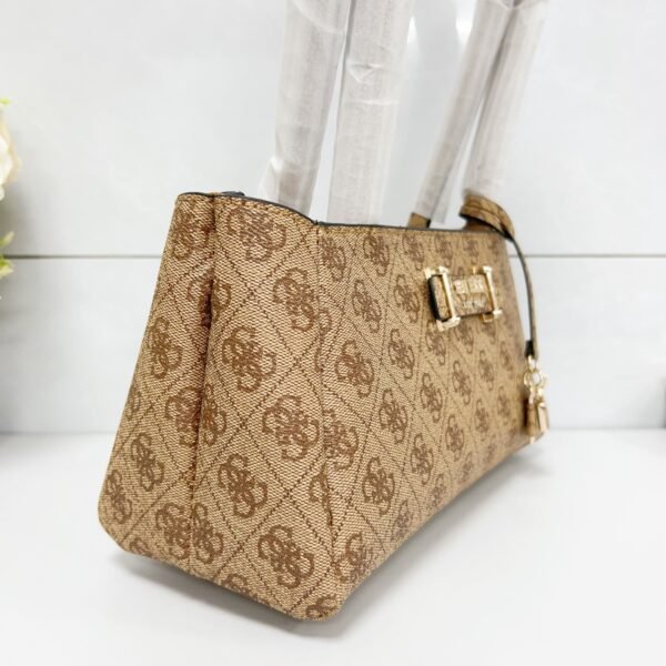 Guess bag VG788570 24-4-13.5cm