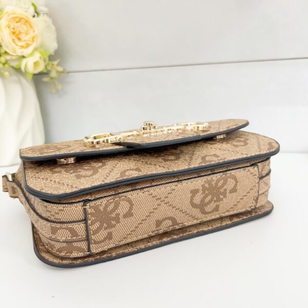 Guess bag VG992421 21.2-6-13.5cm