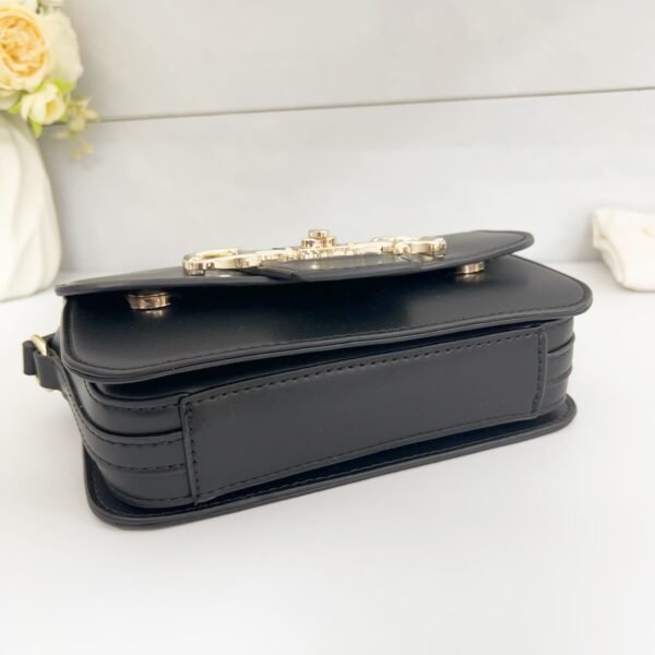 Guess bag VG992421 21.2-6-13.5cm