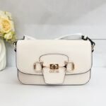 Guess bag VG992421 21.2-6-13.5cm