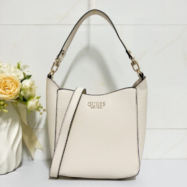 Guess bag PD964803 18-9-21cm
