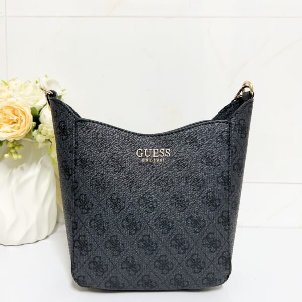 Guess bag PD964803 18-9-21cm