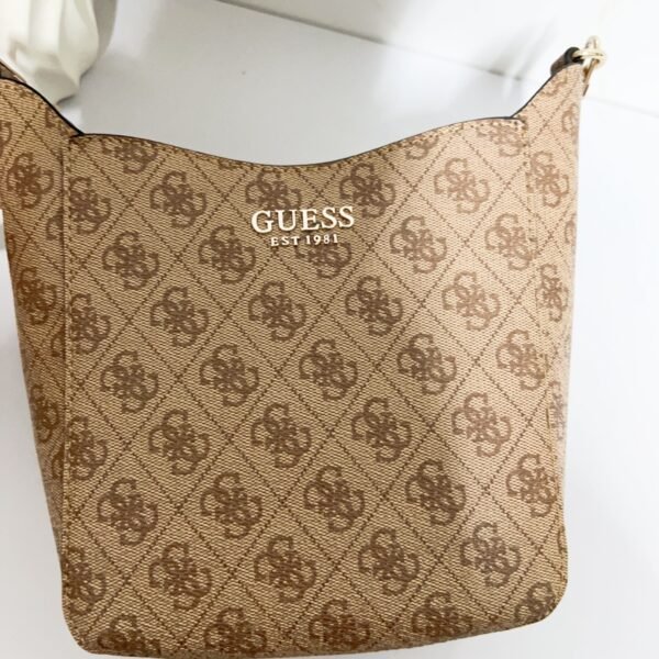Guess bag PD964803 18-9-21cm