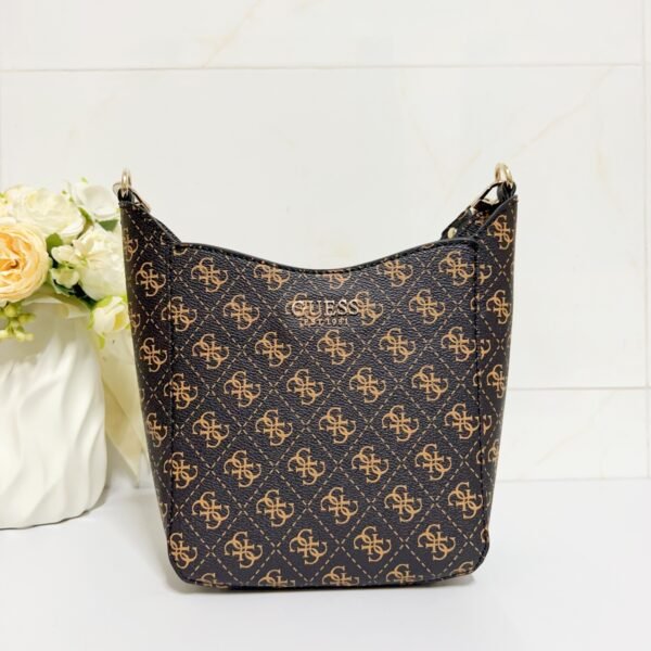 Guess bag PD964803 18-9-21cm