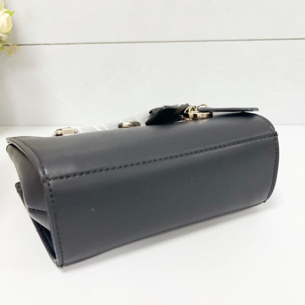 Guess bag OS965506 21.5-8-14.3cm