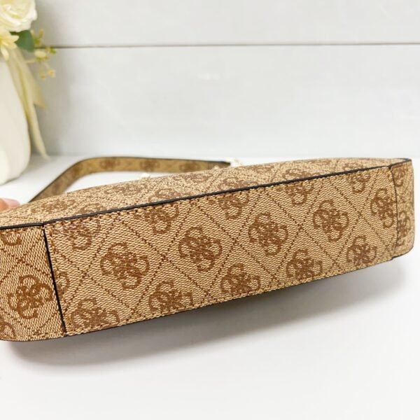 Guess bag GB989818 27-15-5.5cm