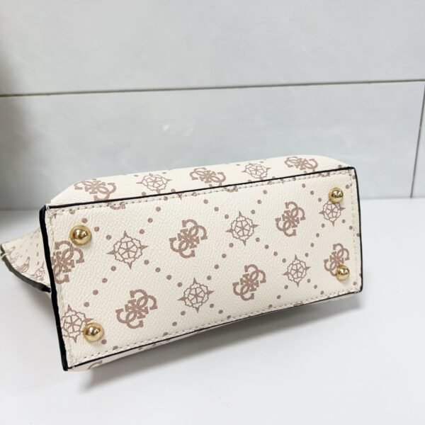 Guess bag GP992875 19-8.3-16.5cm