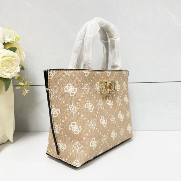 Guess bag GP992875 19-8.3-16.5cm