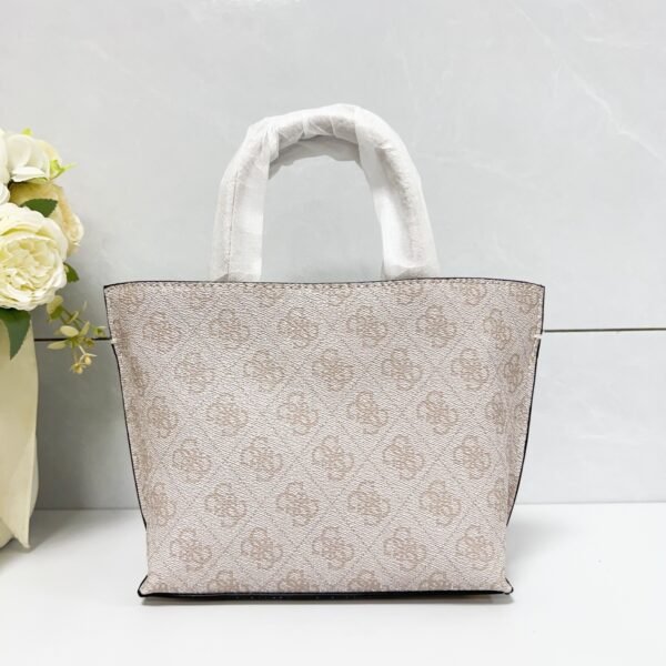 Guess bag GP992875 19-8.3-16.5cm