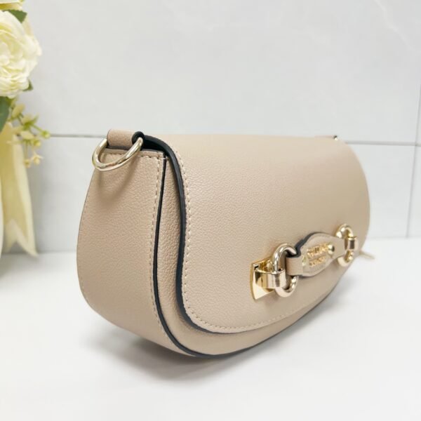 Guess bag BG801520 25.5-7.2-14cm